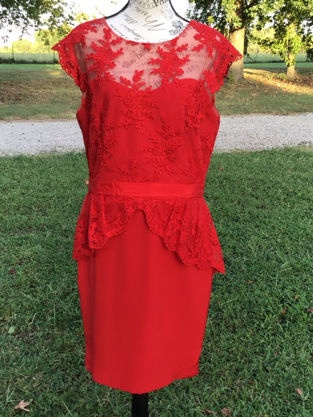 Marchesa Notte Silk Scarlet Red Embroidered Lace Peplum Midi Cap Sleeve Dress